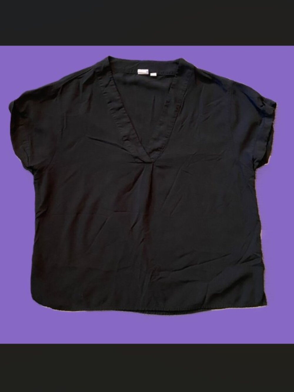 Gap Women's Short Sleeved V-Neck Blouse Black Medium